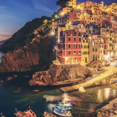 Cinque Terre Sweet Apartment La Spezia